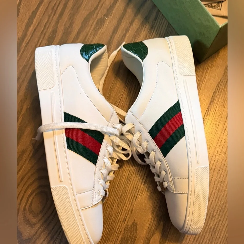 Men's Gucci Ace sneaker in box
